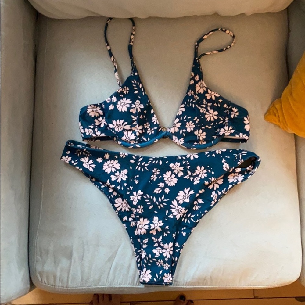 SheIn bikini size medium- new with tags